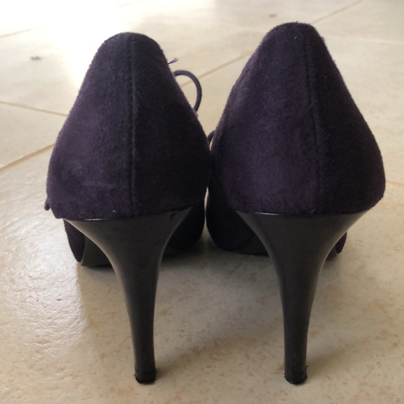💜Fioni Faux Suede Purple peep toe mary jane style tie front heels - Picture 4 of 11